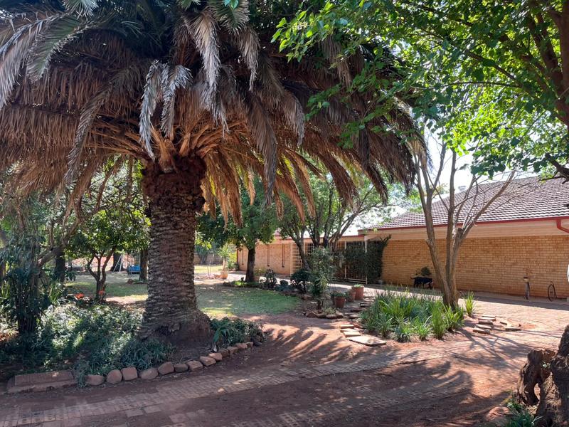 6 Bedroom Property for Sale in Koster North West
